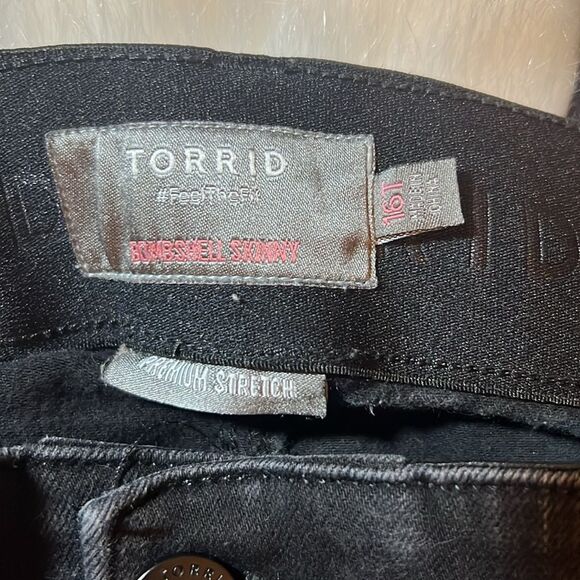 Torrid Bombshell Skinny Jeans - Picture 3 of 4